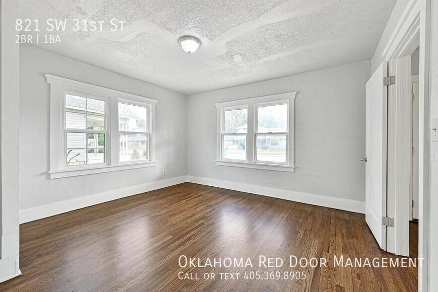 Building Photo - 821 SW 31st St