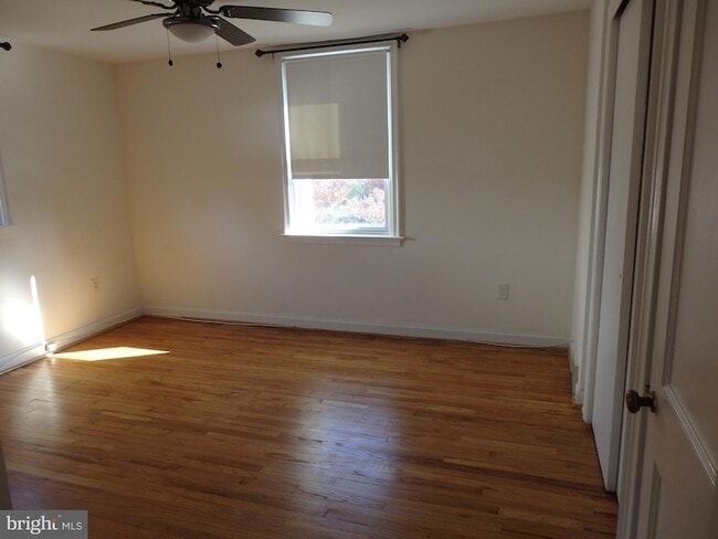 Building Photo - 210 Paddock Rd