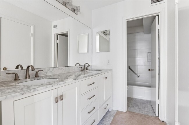 Building Photo - 1201 McDuffie St