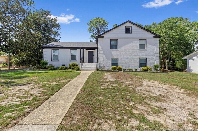 Building Photo - 2710 Fordham Dr