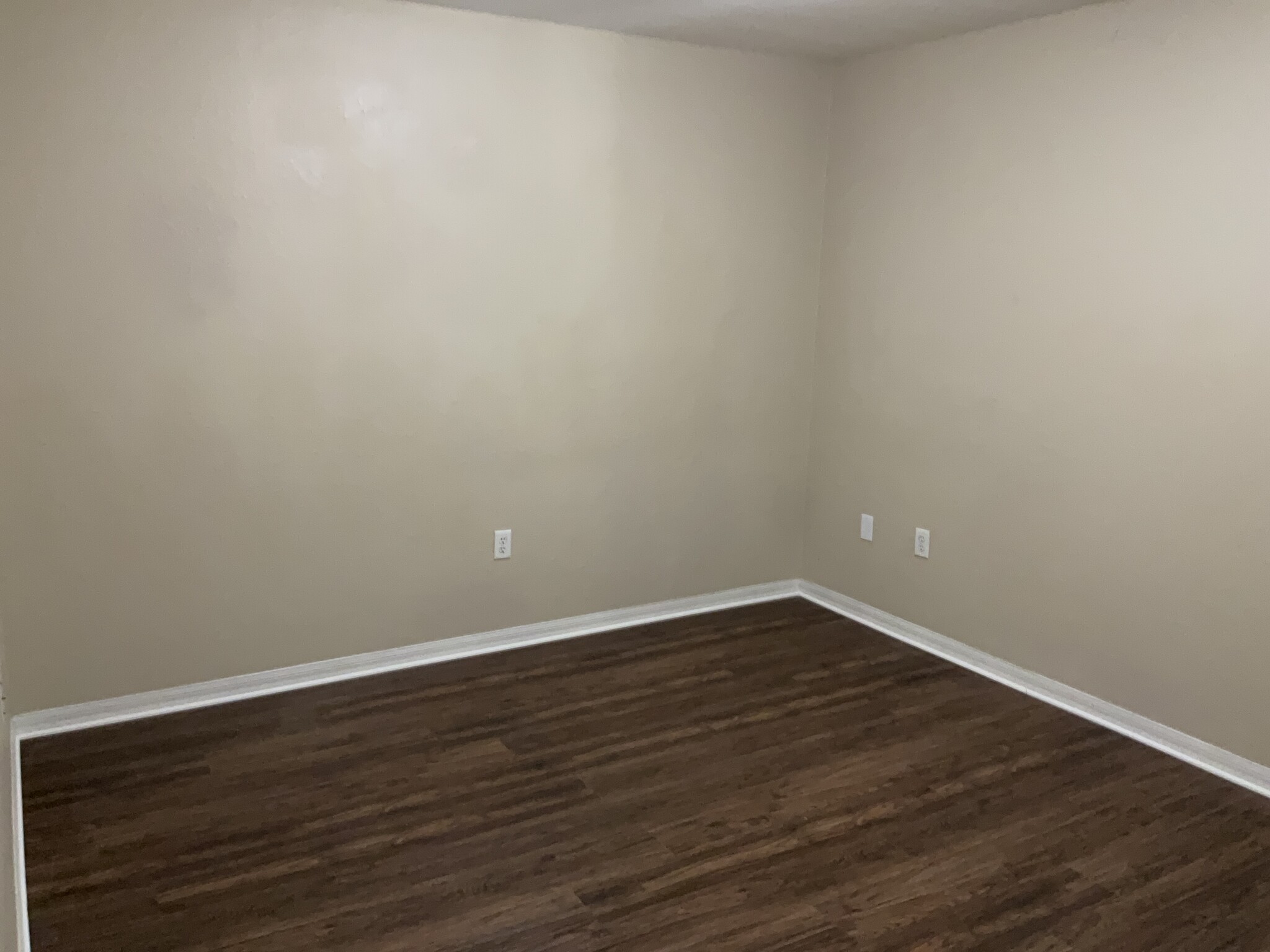 Building Photo - 2804 Spring Meadow Dr