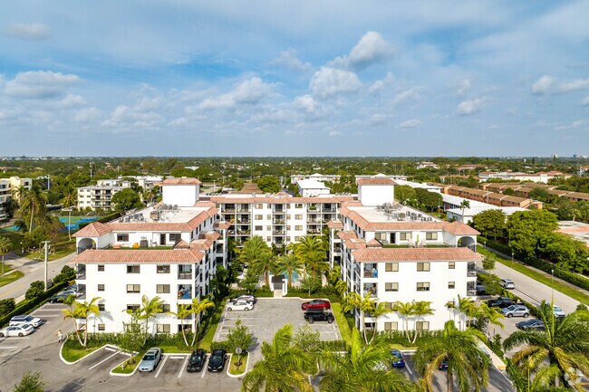 Building Photo - Aria at Boca Raton