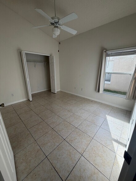 Building Photo - 5559 Pats Point