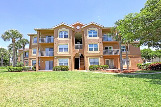 Primary Photo - The Gardens at Beachwalk 15630-204