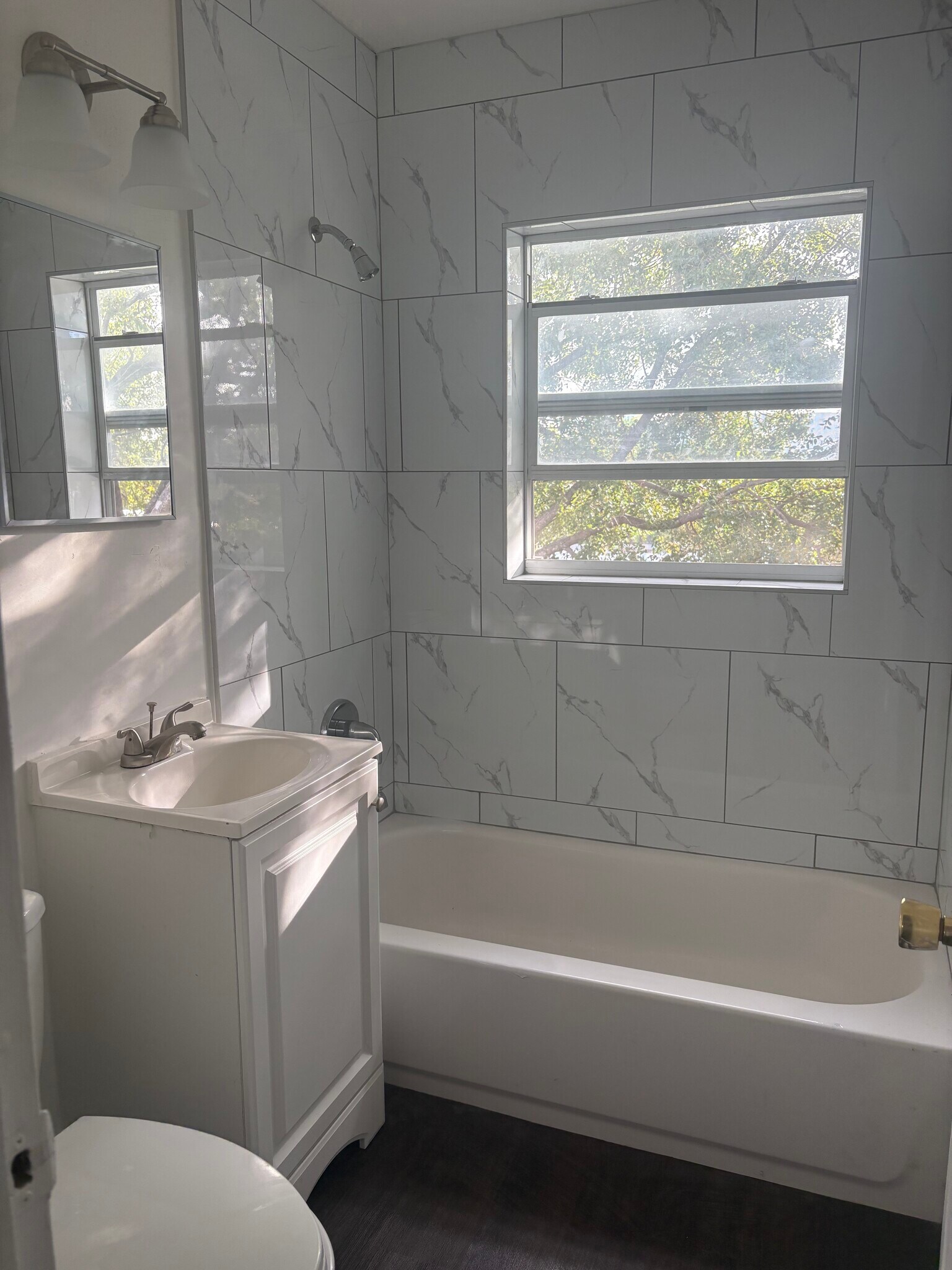 Building Photo - 535 7th St