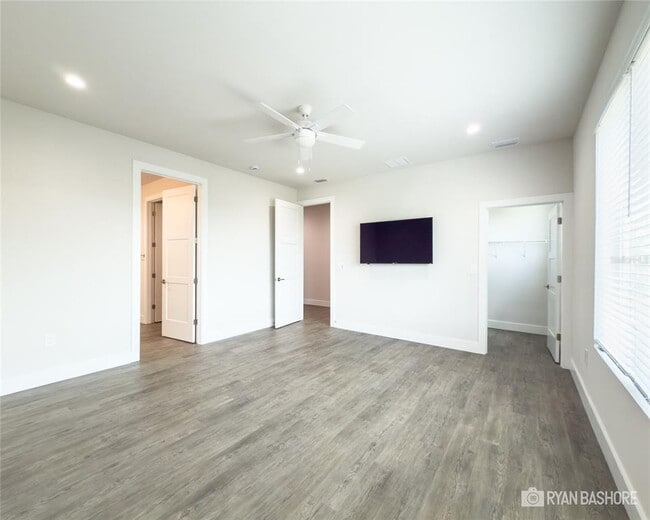 Building Photo - 627 Petit Wy