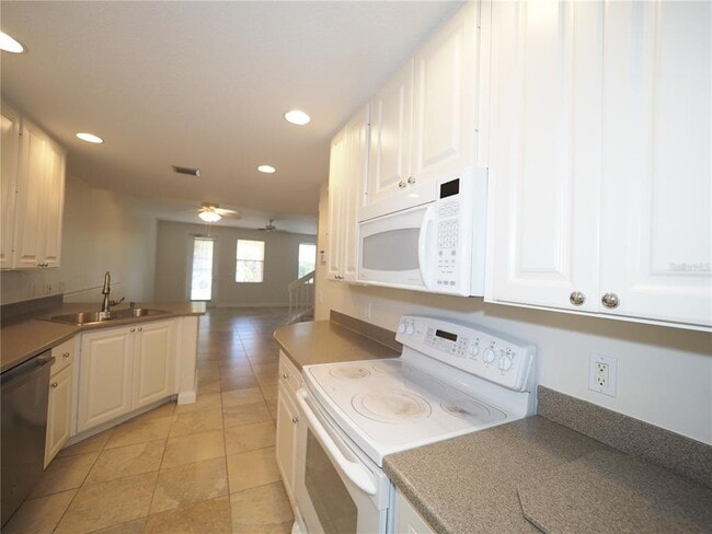 Building Photo - 5973 Madrano Dr