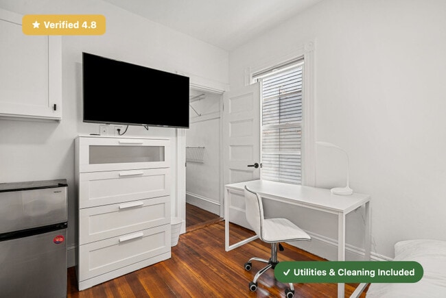 Building Photo - New RoostUp Furnished Private Bedroom in the Dorchester Neighborhood of Boston!