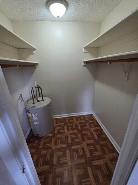 Building Photo - 5130 SE 29th St