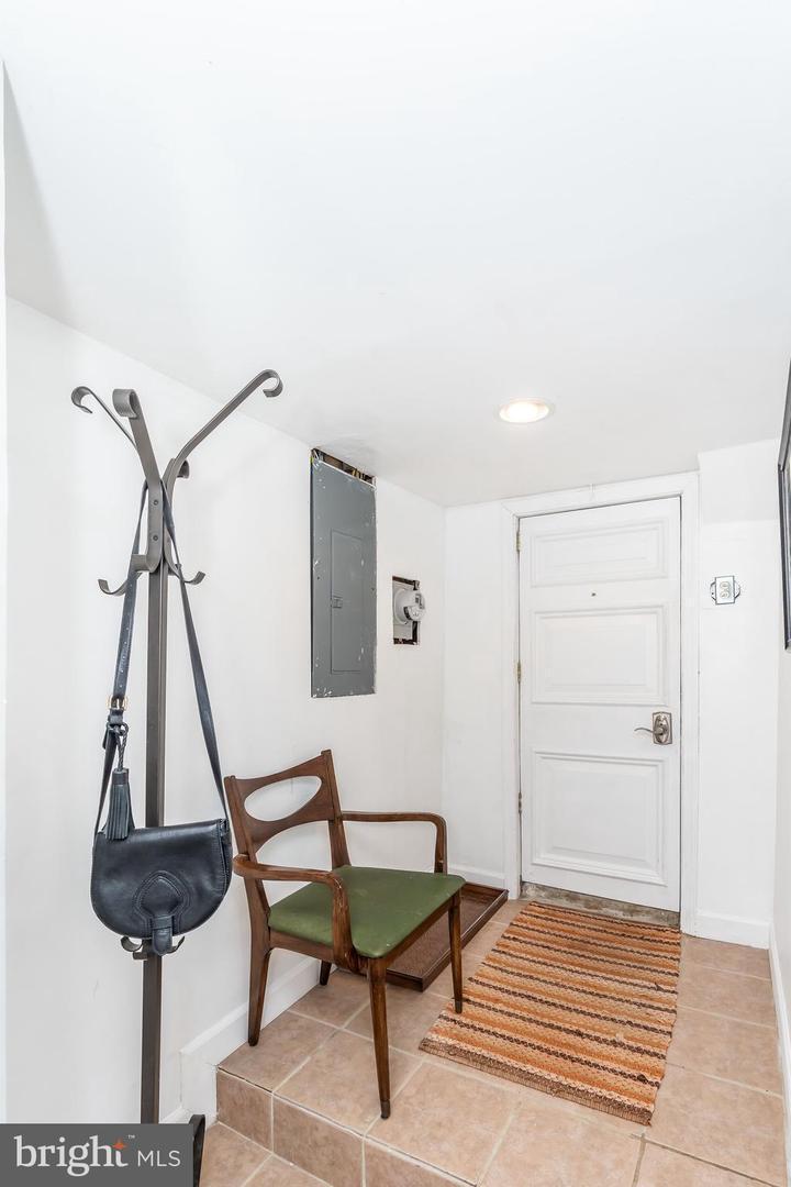 Building Photo - 701 W 37th St