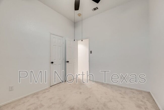 Building Photo - 3708 Bryson Dr