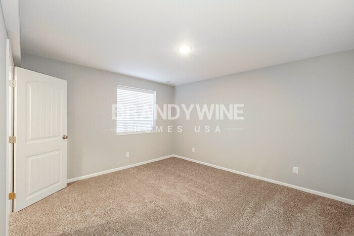 Building Photo - 712 Poplar Cir