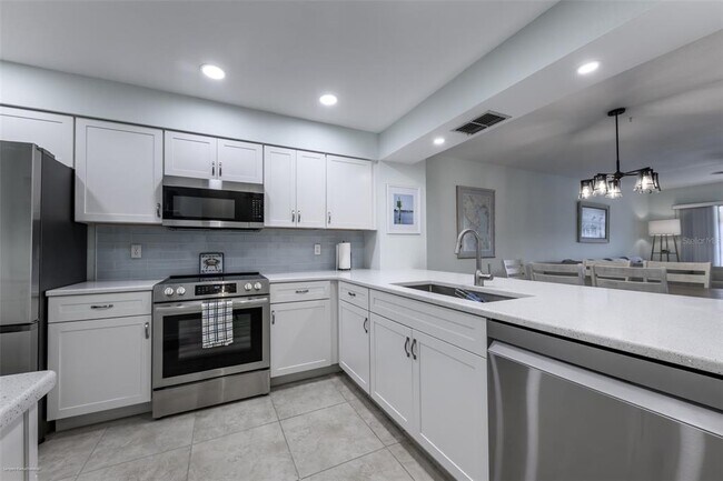 Building Photo - 220 Coldeway Dr