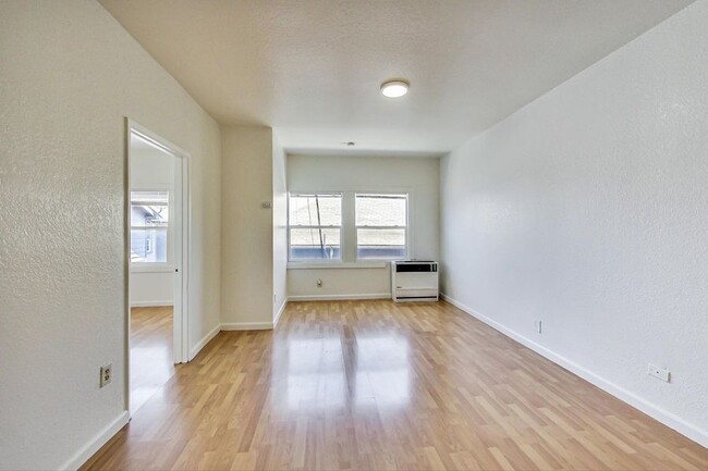 Building Photo - 1707 36th Ave