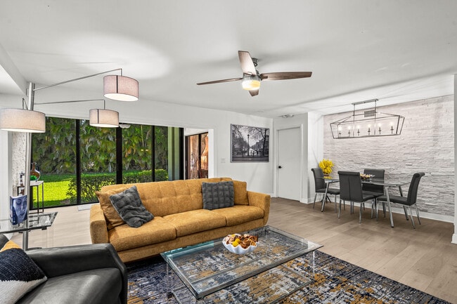 Building Photo - 5945 Parkwalk Dr
