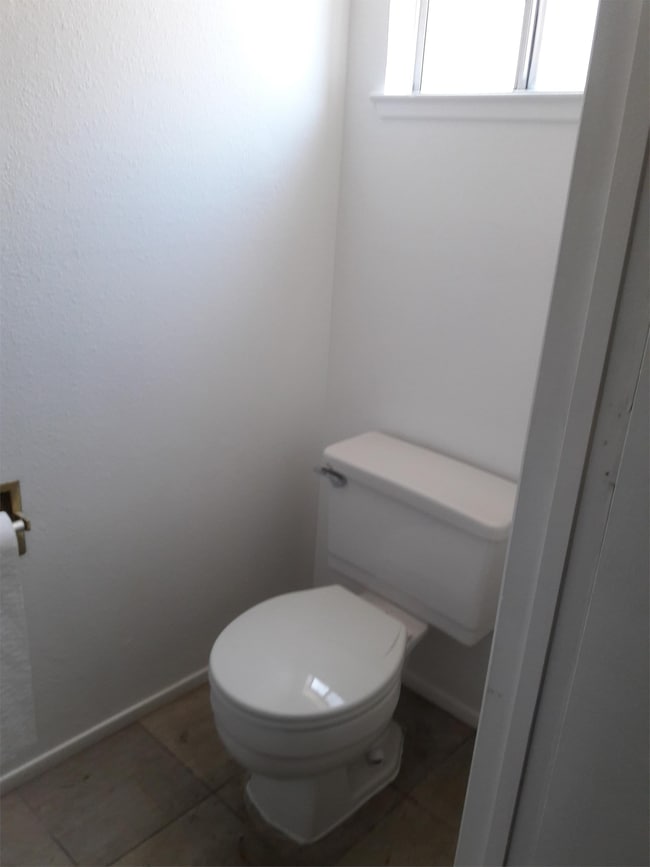 Building Photo - 2913 Sugarpine Way