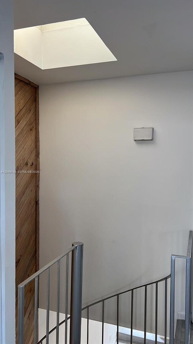 Building Photo - 2180 Brickell Ave