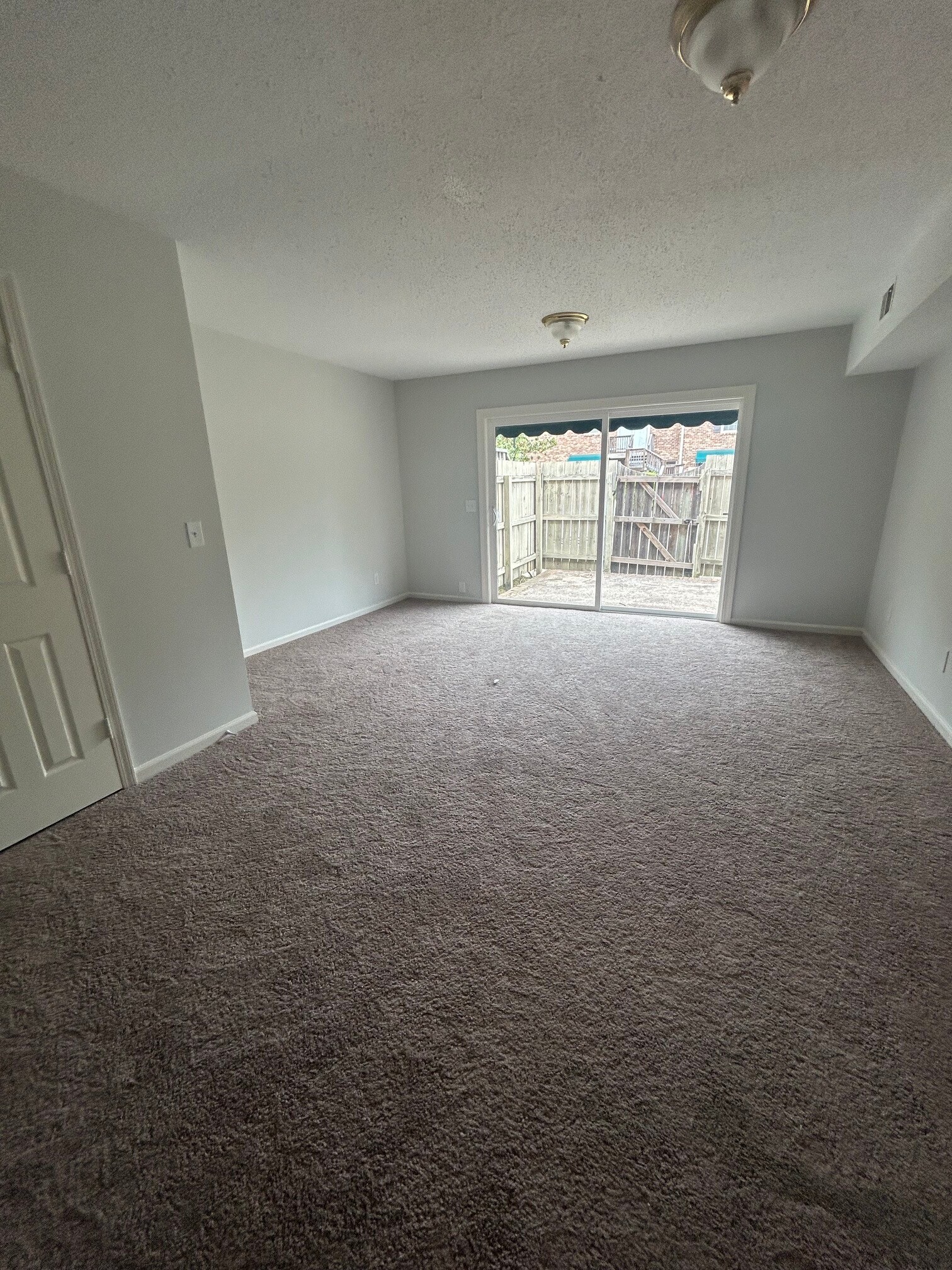 02_Living Room - 3700 Bush River Rd