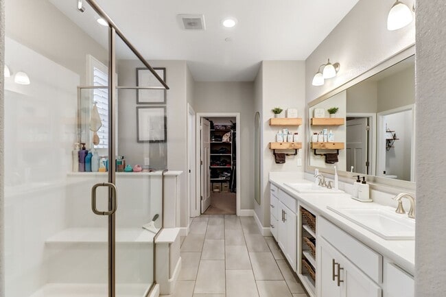 Building Photo - Beautiful 4-Bedroom, 3-Bath Home on a Quiet Cul-de-Sac in Woodland