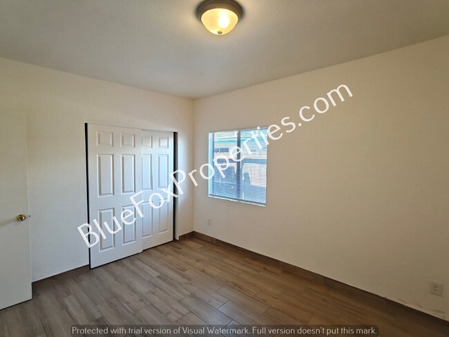 Building Photo - 2427 N Fair Oaks Ave