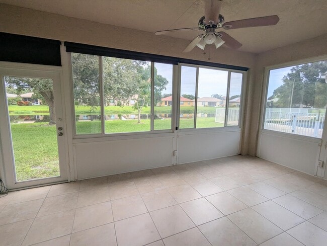 Building Photo - 589 Waverly Cir