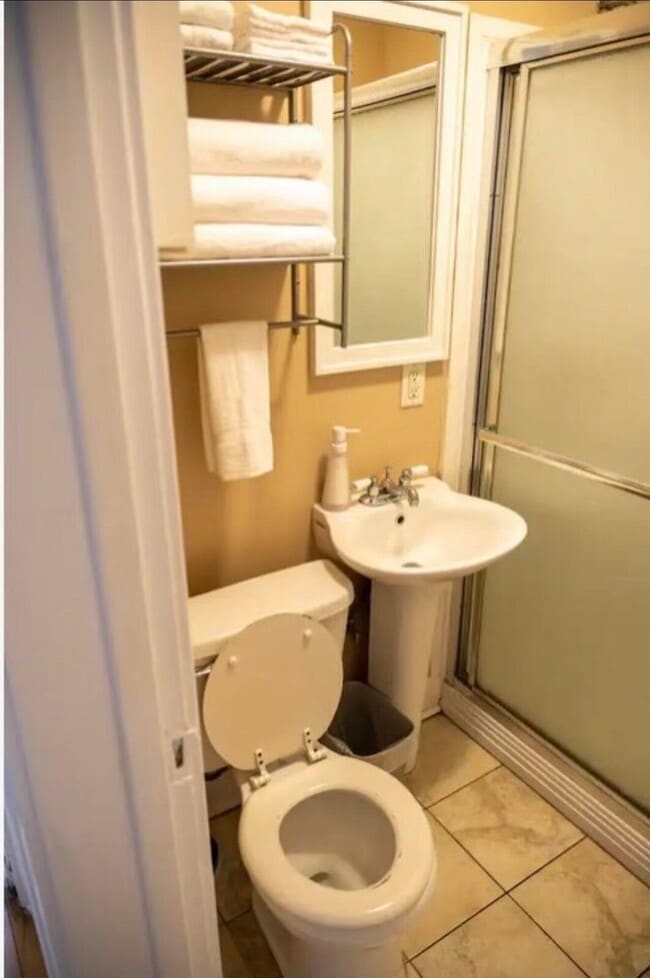 Building Photo - 5171 N Elkhart Ave