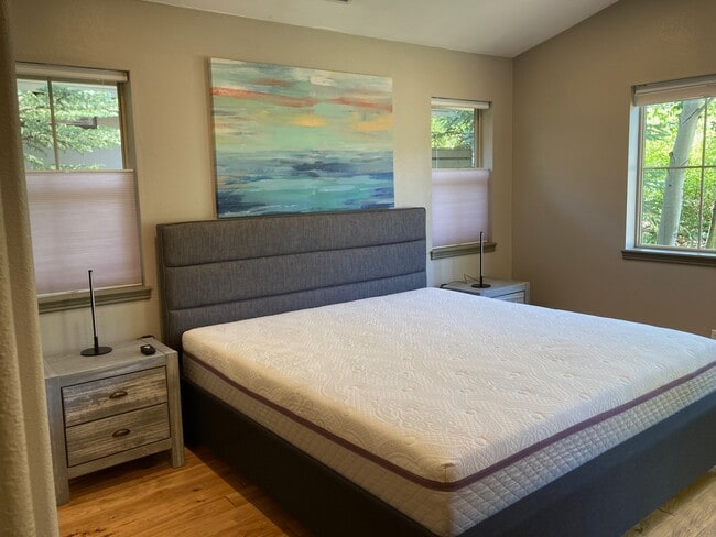 Building Photo - 4087 Worthington Dr