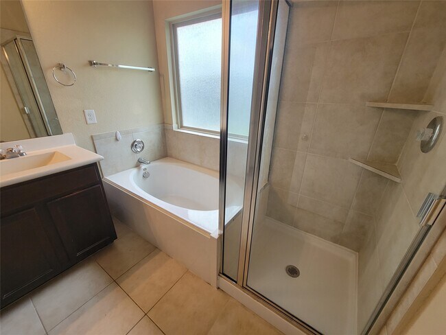 Building Photo - 3535 Goldleaf Trail Dr