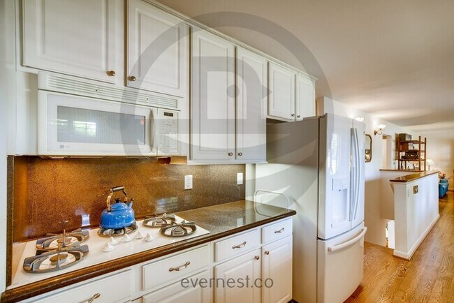 Building Photo - 4-Bed/3-Bath Home/Available Soon!