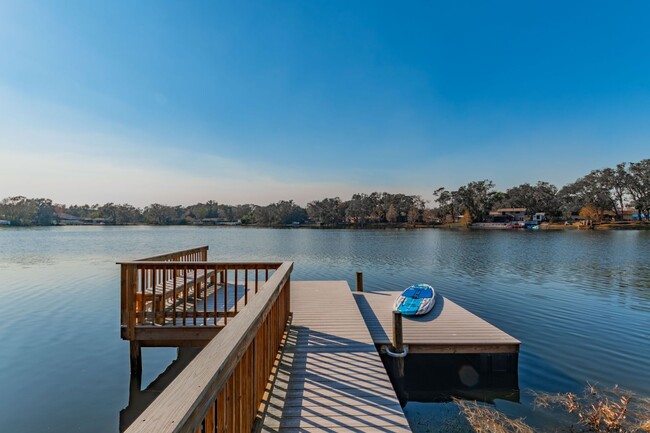 Building Photo - Discover your Waterfront Dream Home with P...