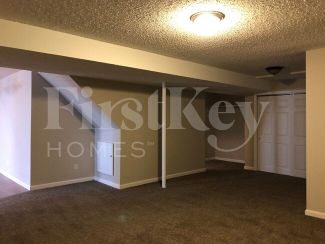 Building Photo - 1503 Jordan Lee Ct