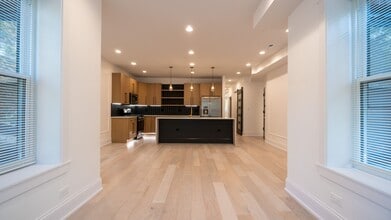 Building Photo - 4747 N Beacon St