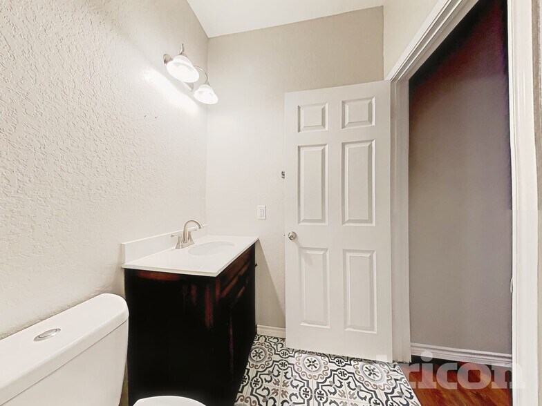 Building Photo - 11815 Wildcat Cove