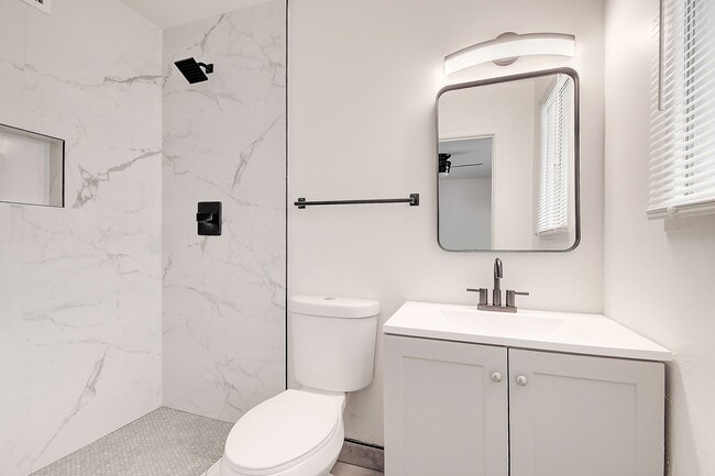 Building Photo - Spacious 4BR Tempe Home with Private Pool Near ASU