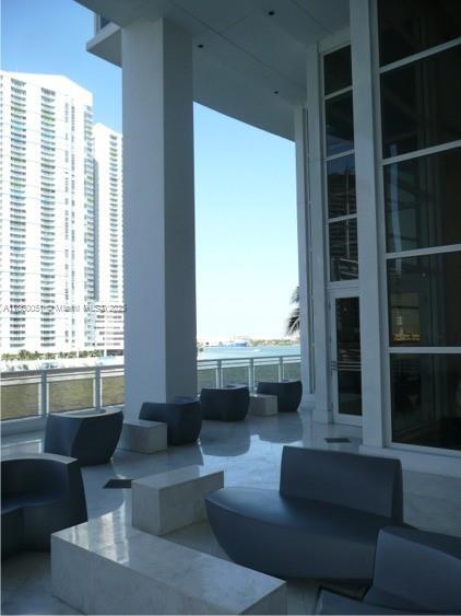 Building Photo - 901 Brickell Key Blvd