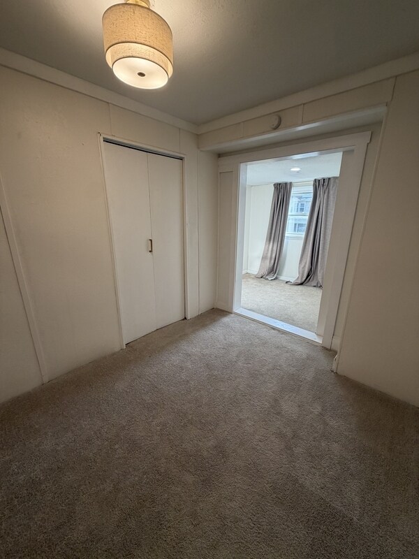 Building Photo - 4345 W 48th St