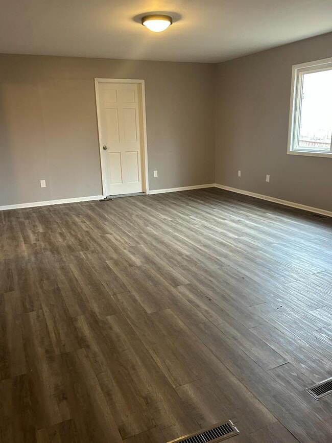 Building Photo - 1005 Bacon St