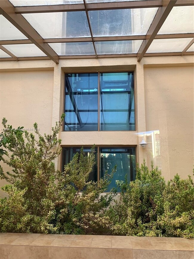 Building Photo - 2055 SW 122nd Ave