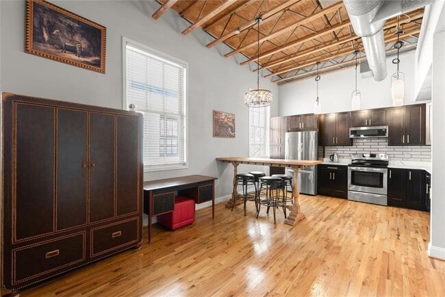 Building Photo - 1756 Liberty Ln