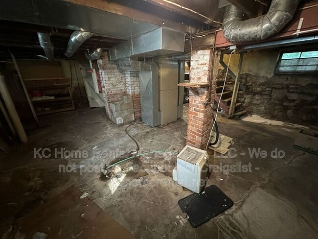 Building Photo - 5119 Grand Ave