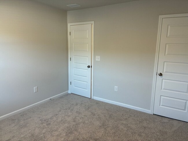 Building Photo - 5 Bedroom 2.5 Bathroom Home in Sunfish Cove in Sunset Beach, NC