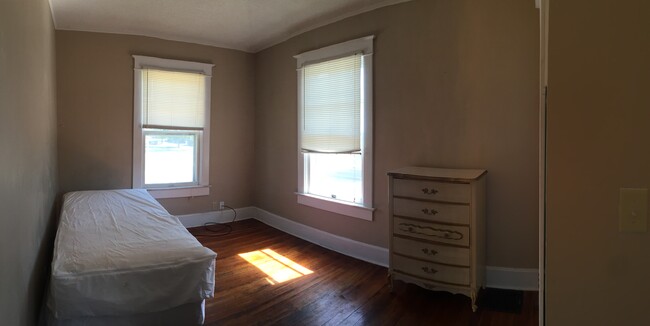 NE Bedroom panorama. - 1525 South 7th Street