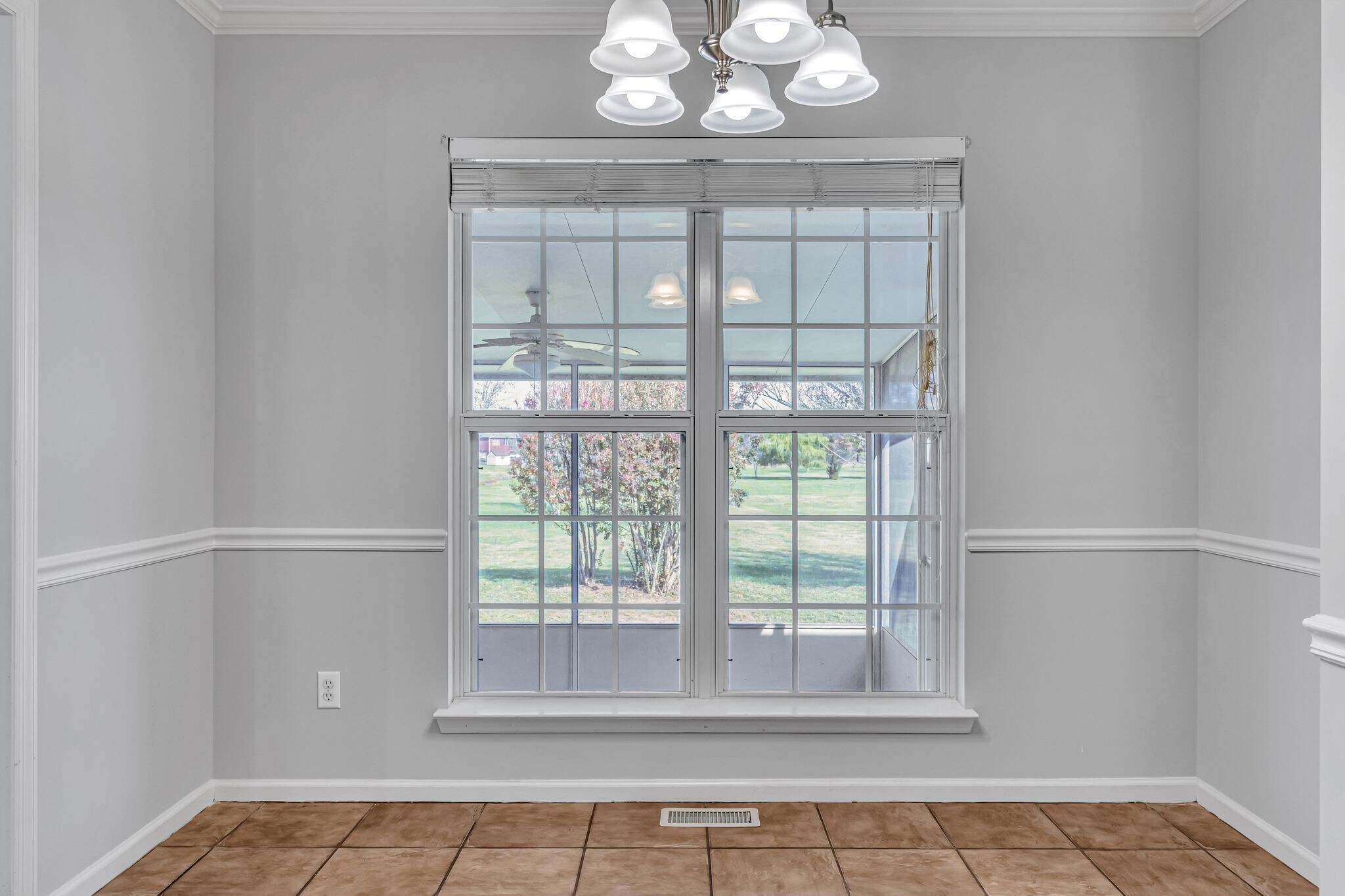 Building Photo - 207 Andy Johns Dr