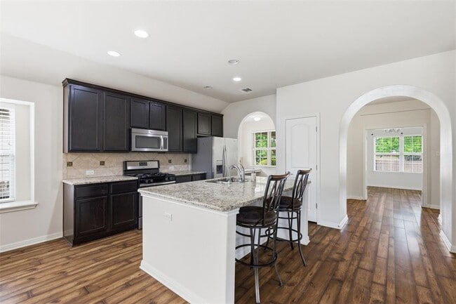 Building Photo - 339 Sycamore St