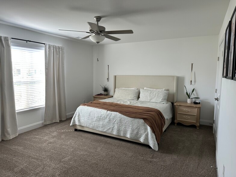 Building Photo - 1615 Mountain Quail Cir