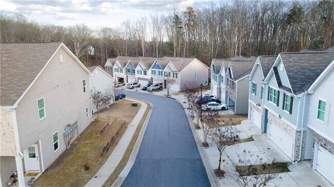 Building Photo - 3675 Abbey Wy