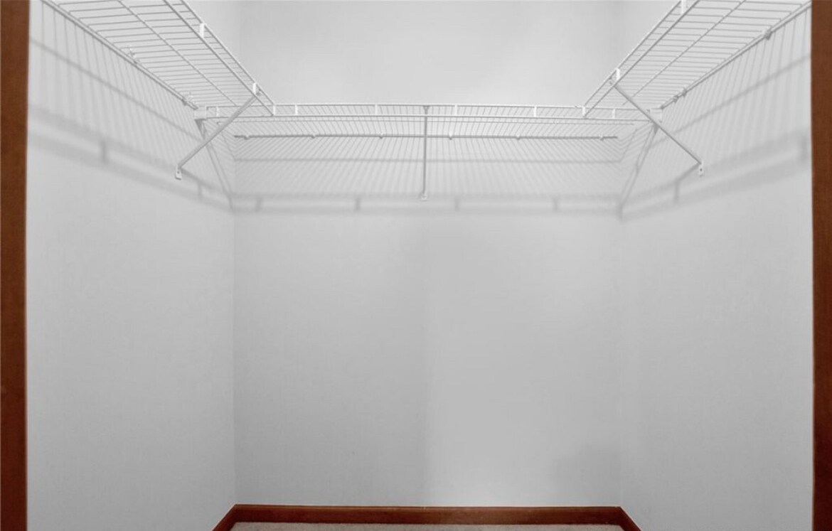 Building Photo - 1332 Oak Knolls Dr