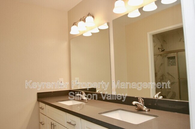 Building Photo - 937 Miramonte Ave