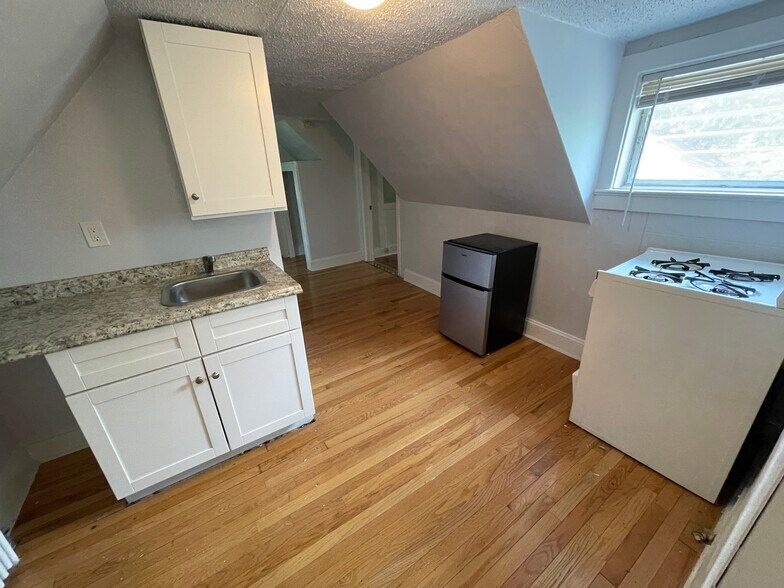 Kitchen - 7400 Rhode Island Ave