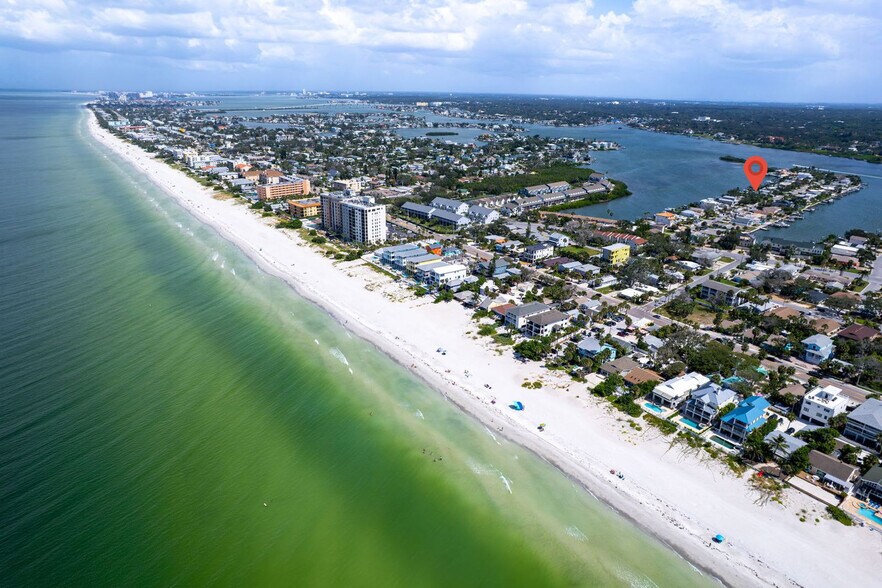 Building Photo - 350 La Hacienda Dr